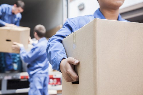 Student removals support for Putney homes and flats