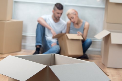 Local packing and unpacking service for Putney offices and businesses
